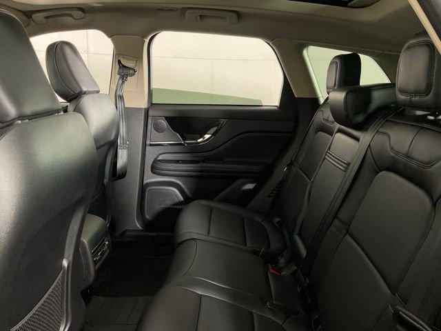 Used 2025 Lincoln Corsair Reserve AWD/4WD image 36