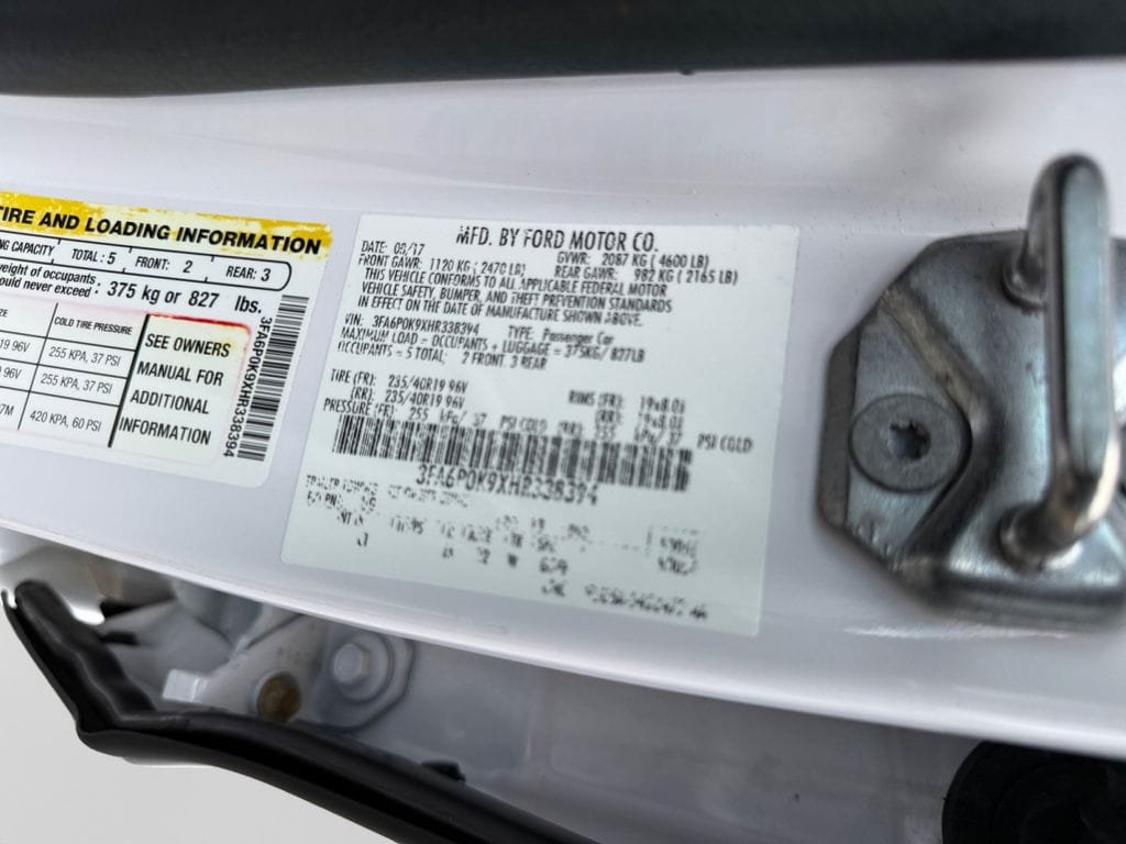 Used 2017 Ford Fusion Titanium FWD image 31
