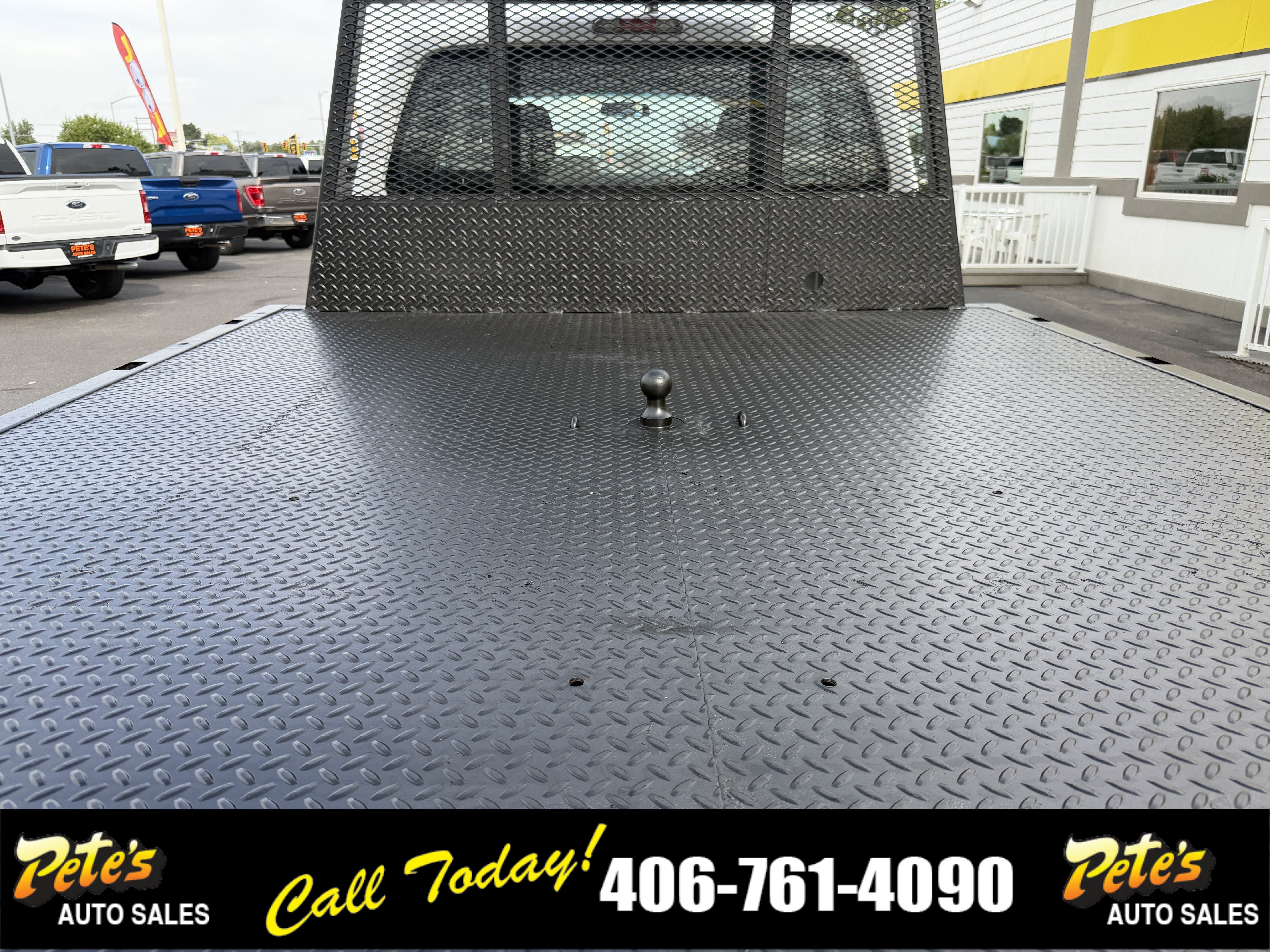 Used 2011 Ford F550 4x4 SuperCab Super Duty w/ Payload Upgrade Pkg image 13
