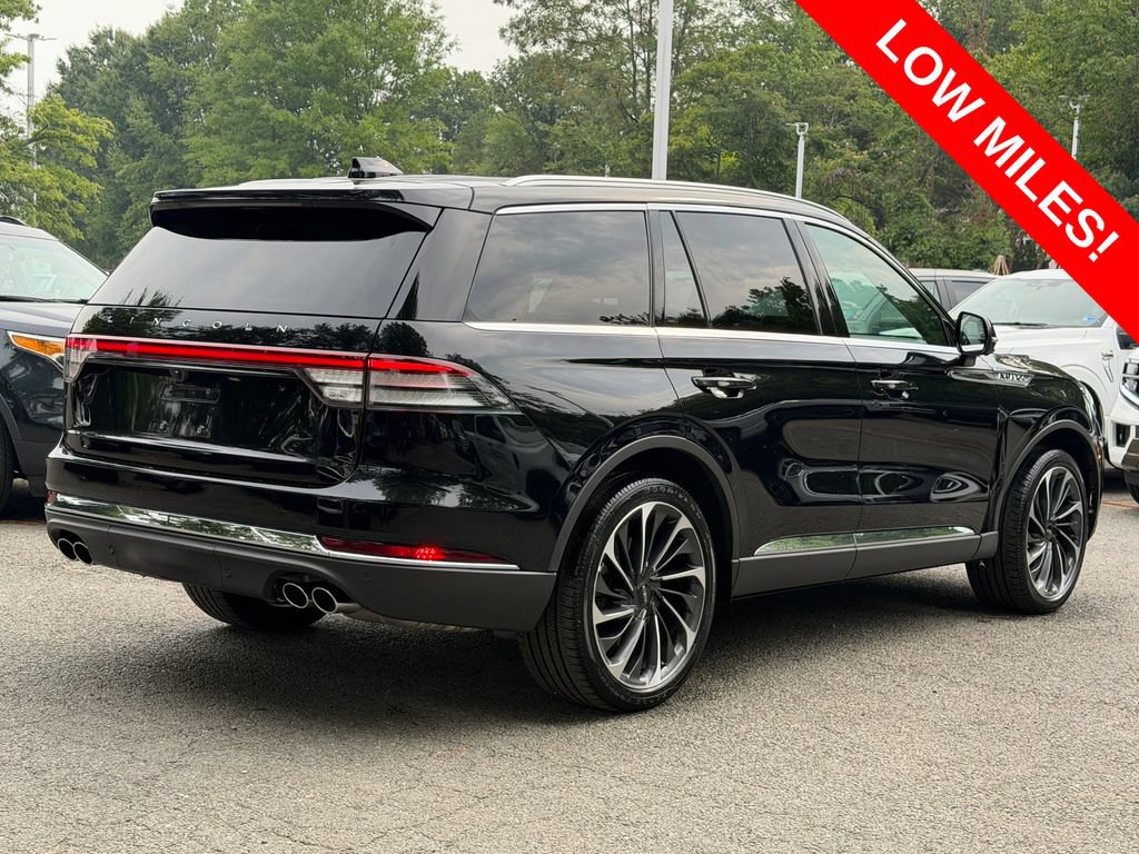 Used 2025 Lincoln Aviator Reserve AWD/4WD image 7