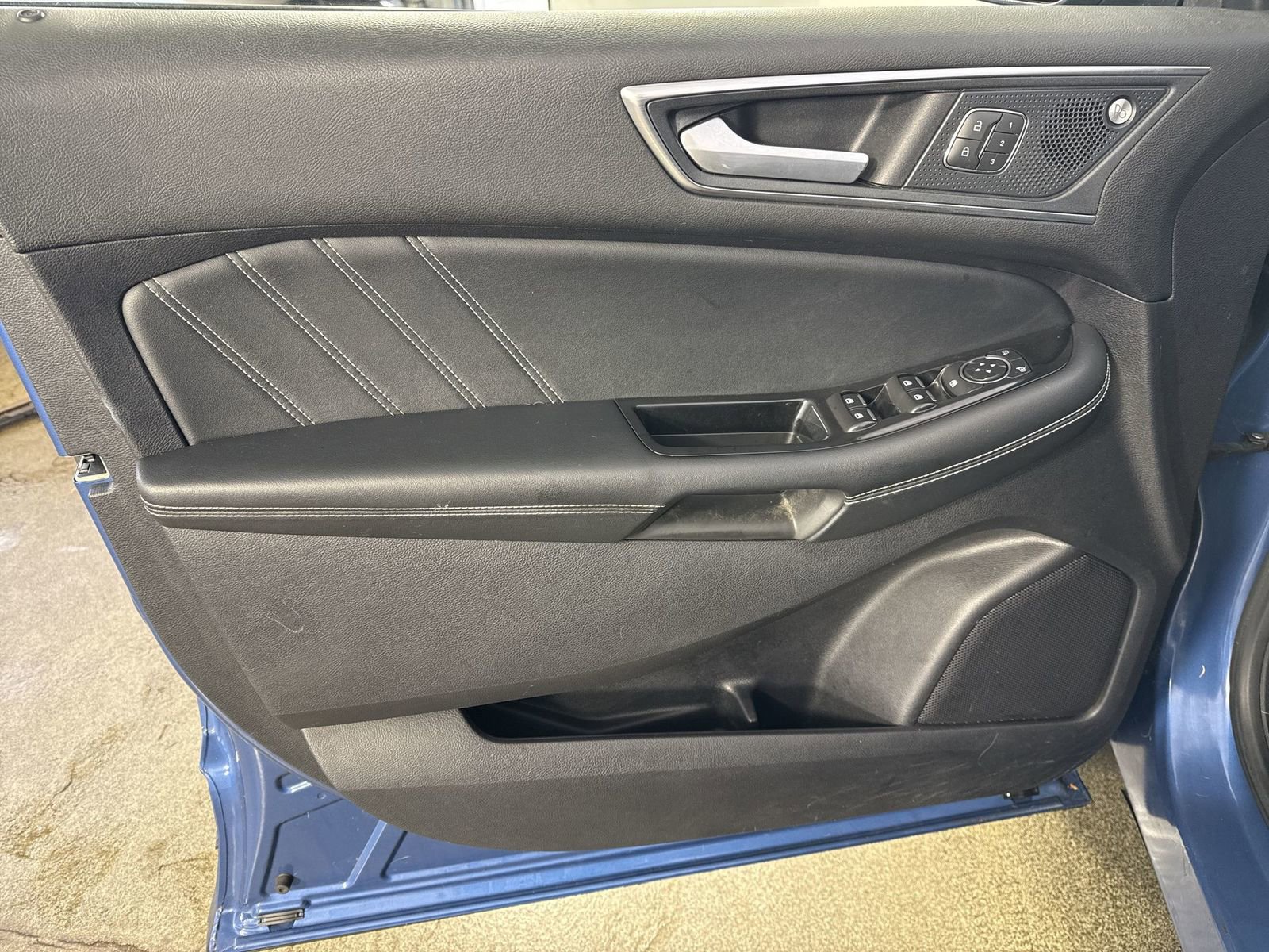 Used 2019 Ford Edge ST image 19