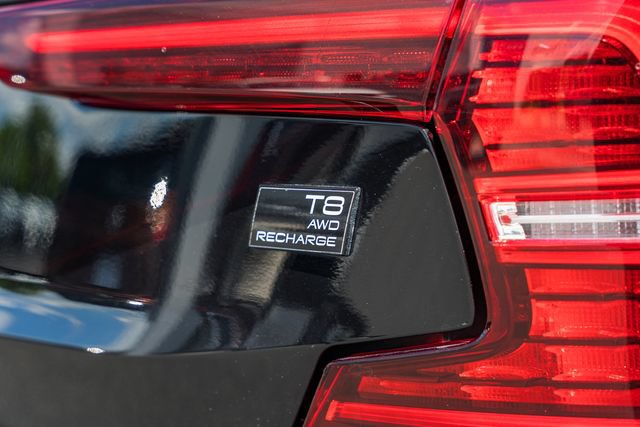 Certified 2024 Volvo S60 T8 Plus w/ Climate Package AWD/4WD image 7