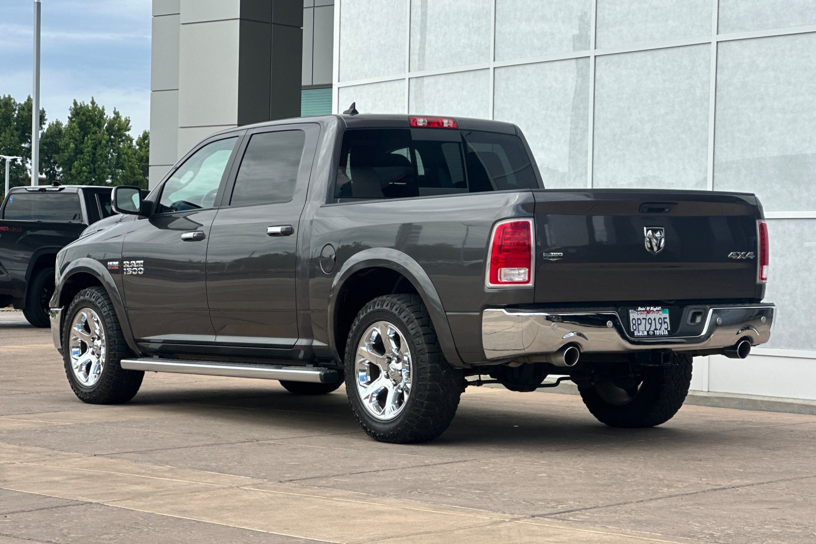 Used 2014 RAM 1500 Laramie w/ Convenience Group AWD/4WD image 6