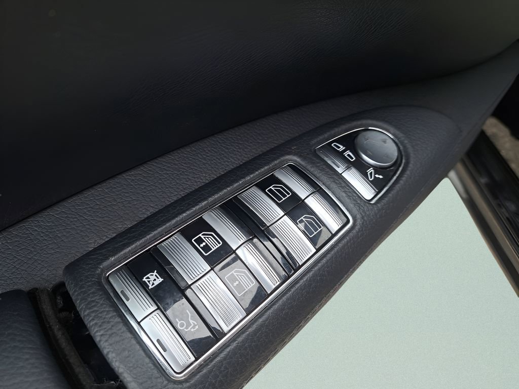 Used 2007 Mercedes-Benz S 550 image 16