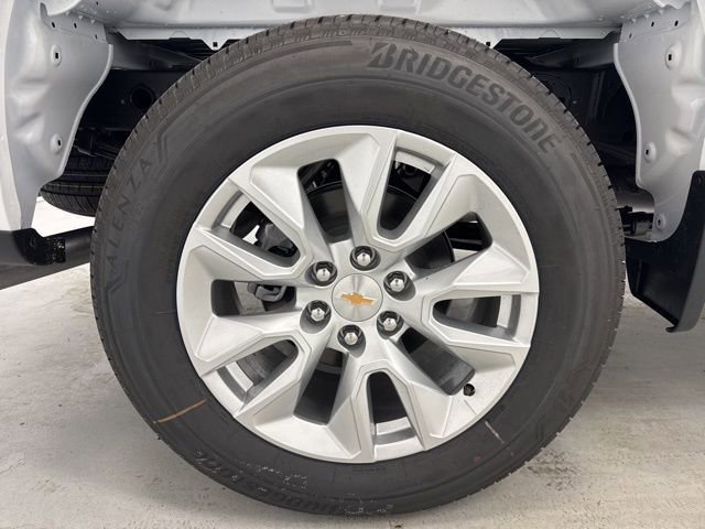 New 2026 Chevrolet Silverado 1500 Custom AWD/4WD image 32