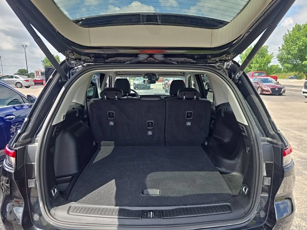Used 2023 Jeep Grand Cherokee Limited w/ Luxury Tech Group II AWD/4WD image 10