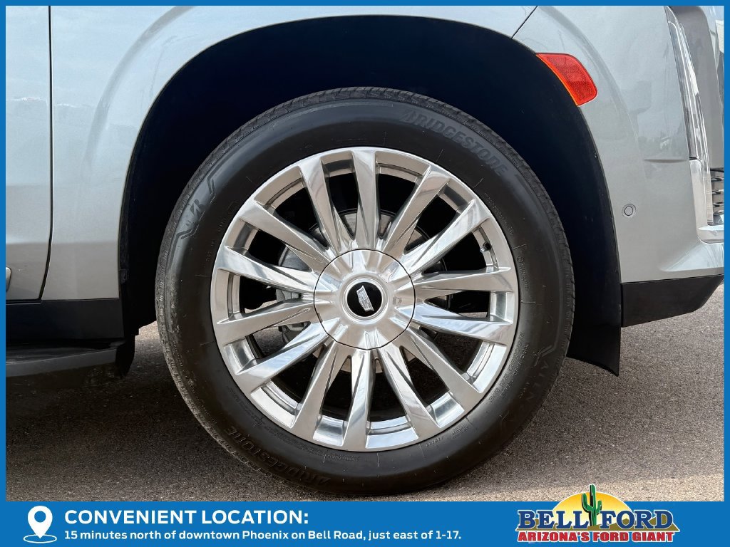 Used 2024 Cadillac Escalade ESV Premium Luxury AWD/4WD image 5