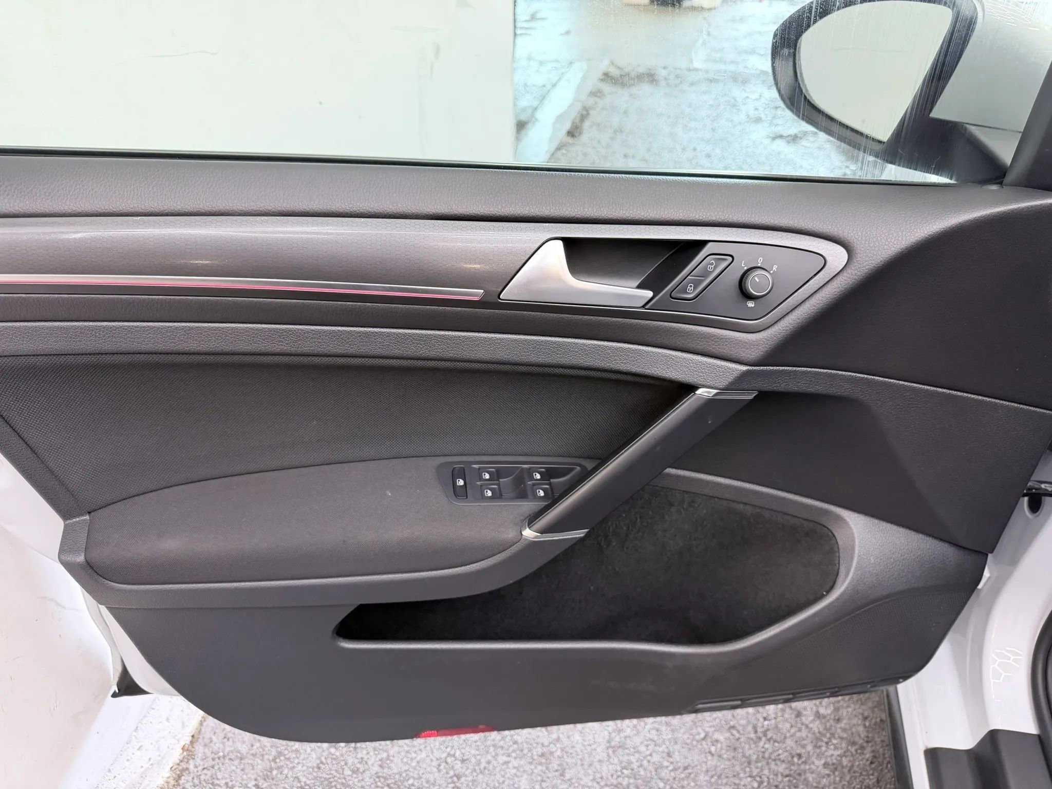 Used 2018 Volkswagen GTI S image 7