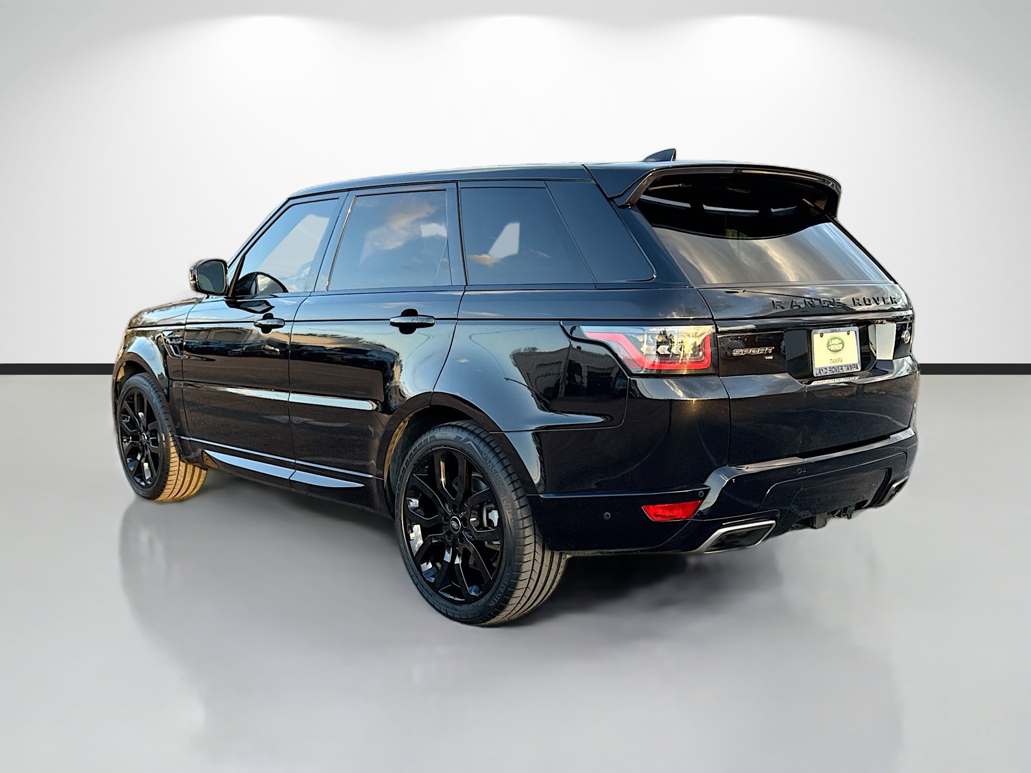 Used 2022 Land Rover Range Rover Sport HSE Silver Edition image 3