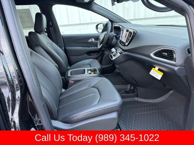 New 2026 Chrysler Voyager LX FWD image 35