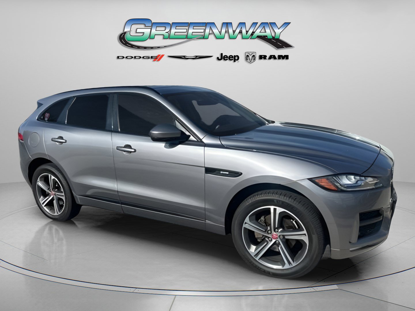Used 2020 Jaguar F-PACE R-Sport image 1