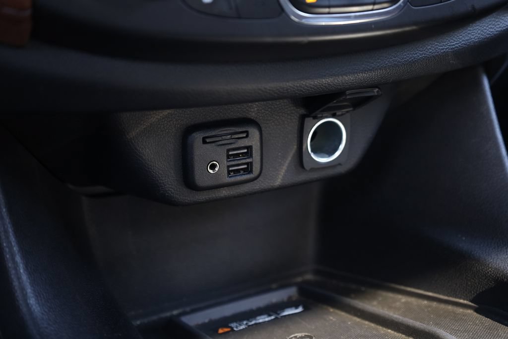Used 2020 Chevrolet Traverse High Country w/ LPO, Floor Liner Package AWD/4WD image 15