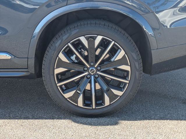 New 2026 Volvo XC90 B6 Plus w/ Protection Package Premier AWD/4WD image 6
