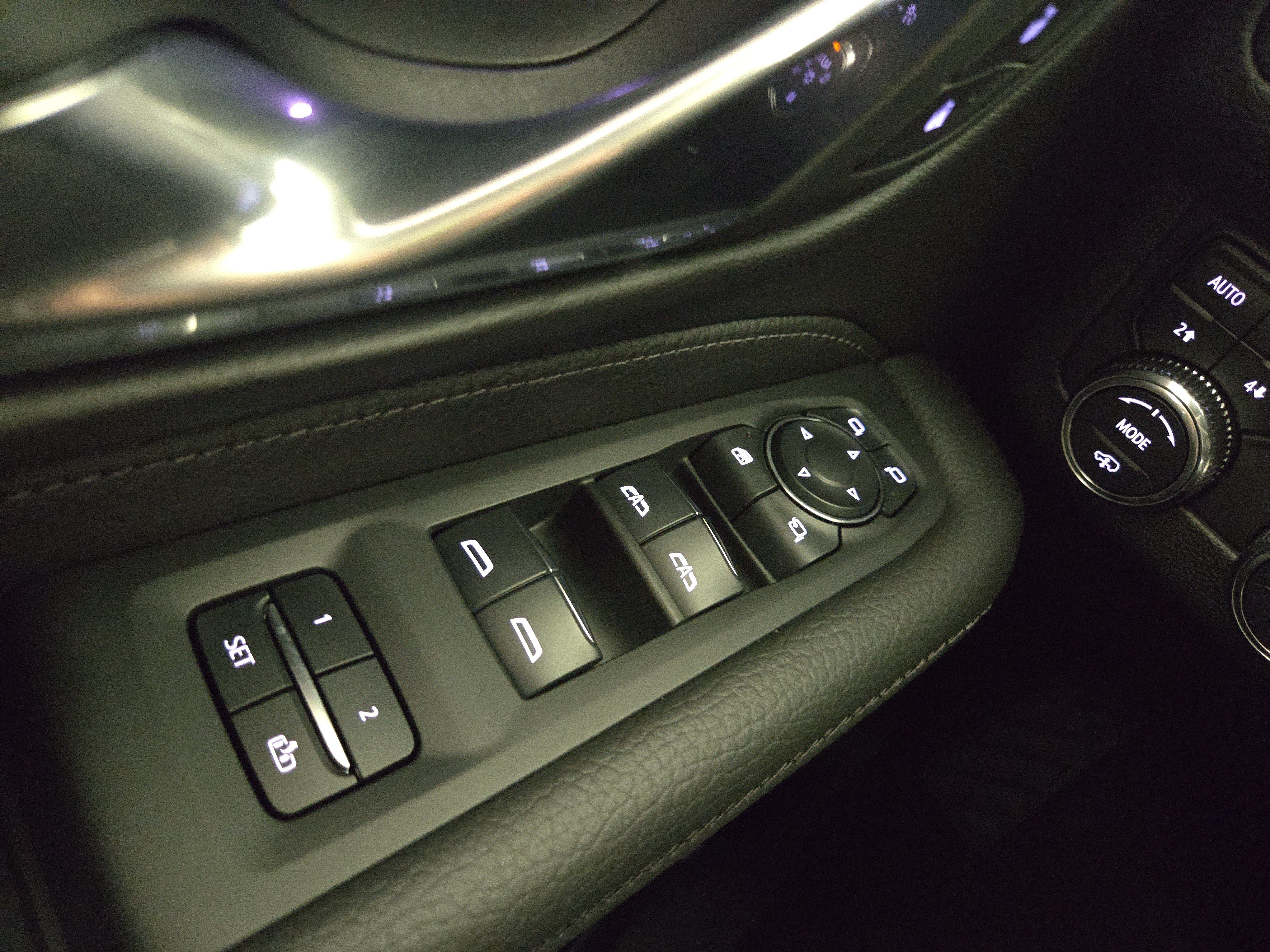 Certified 2024 GMC Yukon Denali w/ Advanced Technology Package AWD/4WD image 32