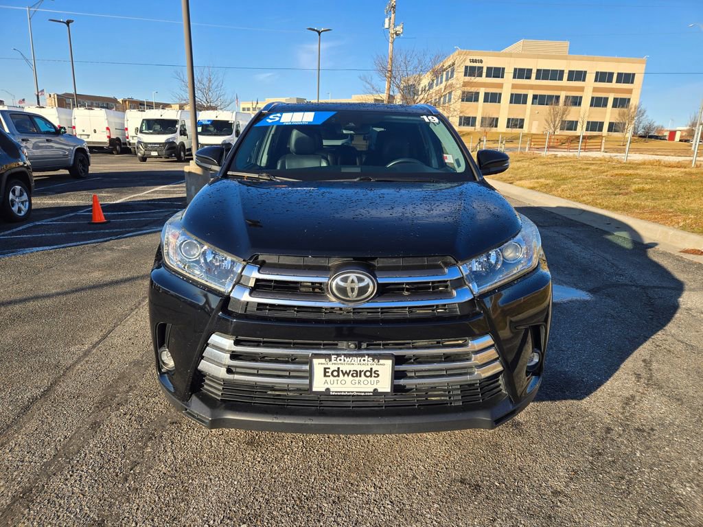 Used 2019 Toyota Highlander Limited Platinum image 9