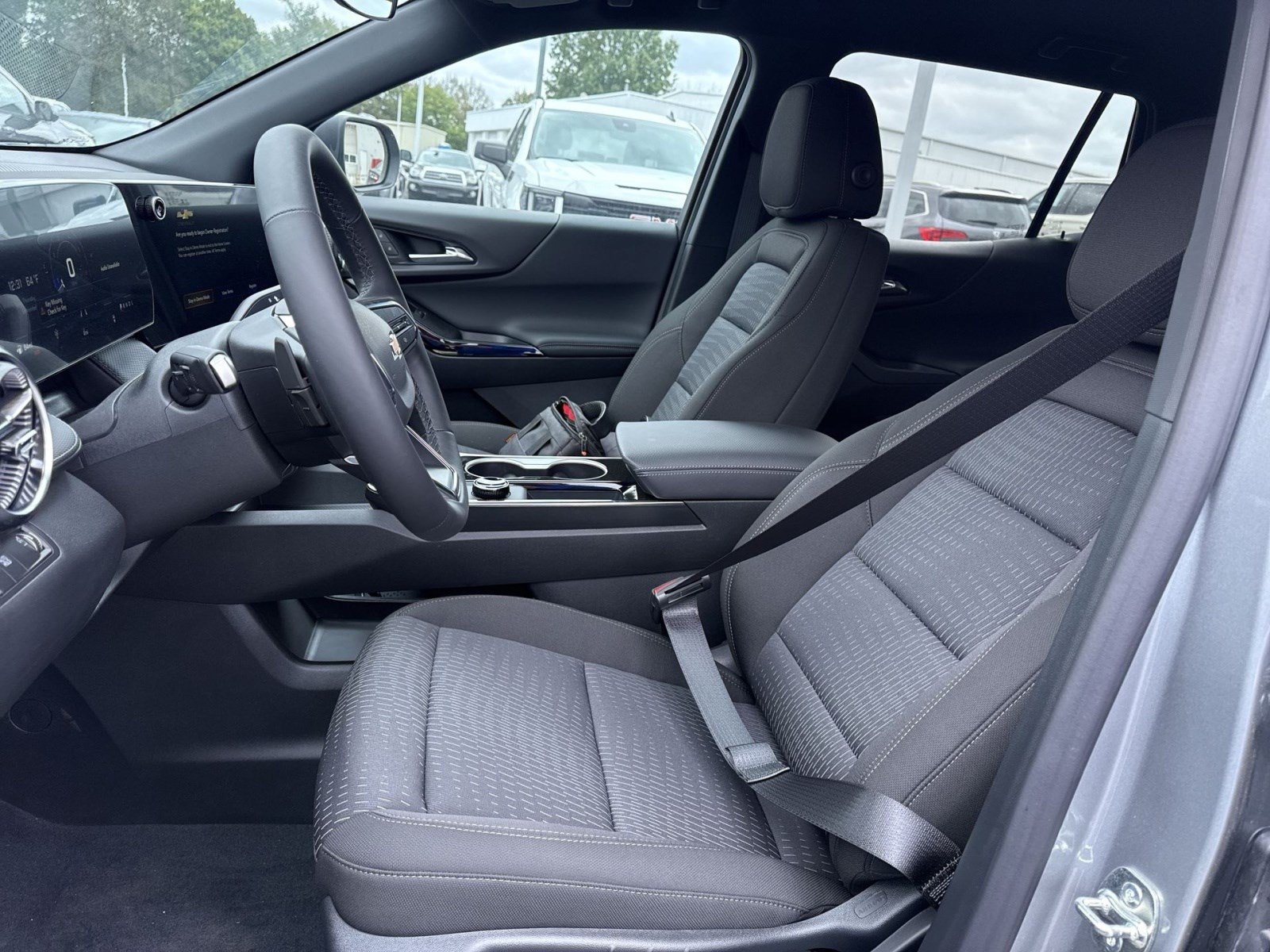 New 2027 Chevrolet Equinox LT FWD image 10