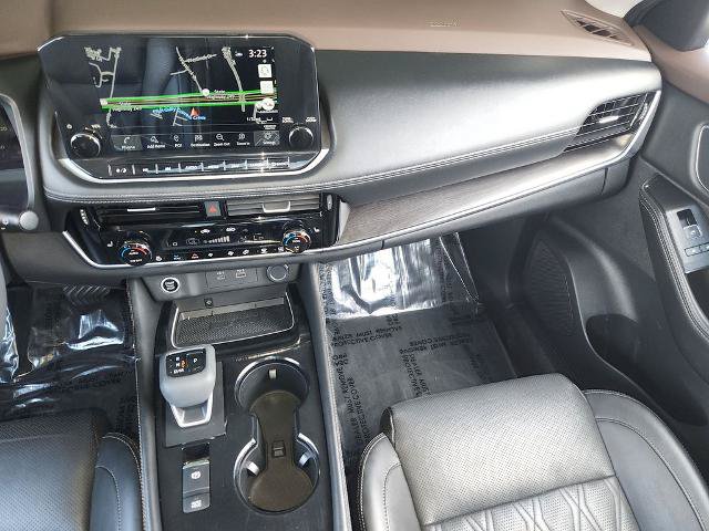 Certified 2021 Nissan Rogue Platinum FWD image 18