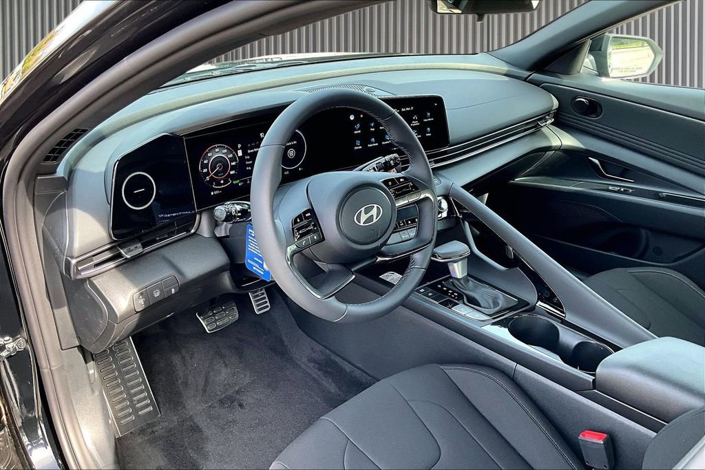 New 2026 Hyundai Elantra Sport image 7