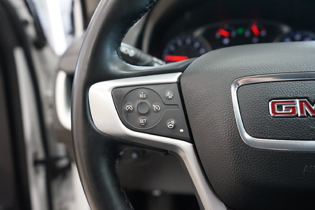 Used 2023 GMC Terrain SLT FWD image 30