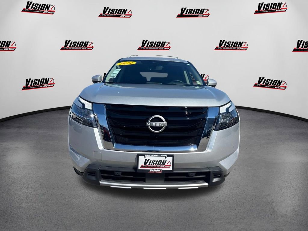 Certified 2024 Nissan Pathfinder Platinum w/ Cargo Package AWD/4WD image 2