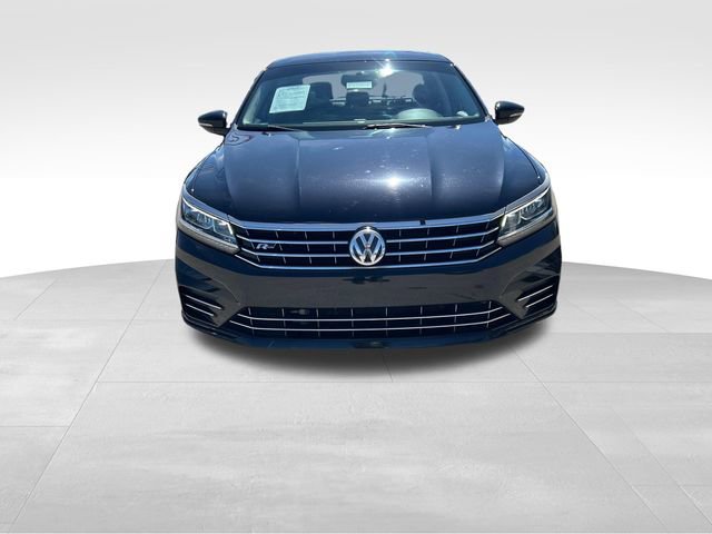 Used 2017 Volkswagen Passat 1.8T R-Line image 8