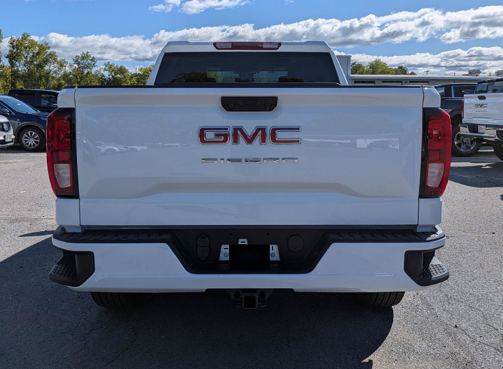 New 2026 GMC Sierra 1500 Pro w/ Graphite Edition AWD/4WD image 9