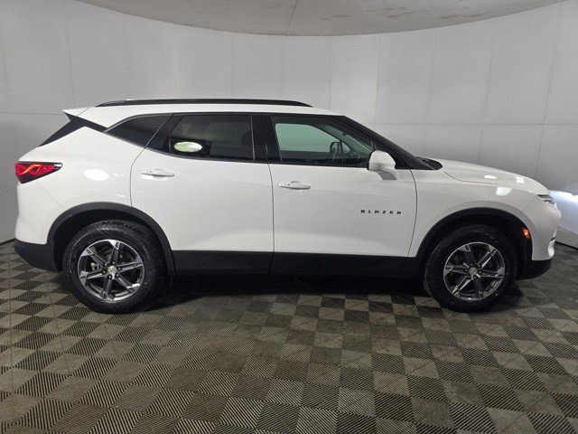 Certified 2024 Chevrolet Blazer LT w/ Convenience Package image 5