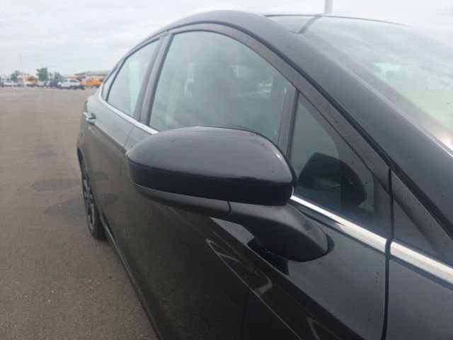 Used 2017 Ford Fusion SE FWD image 6