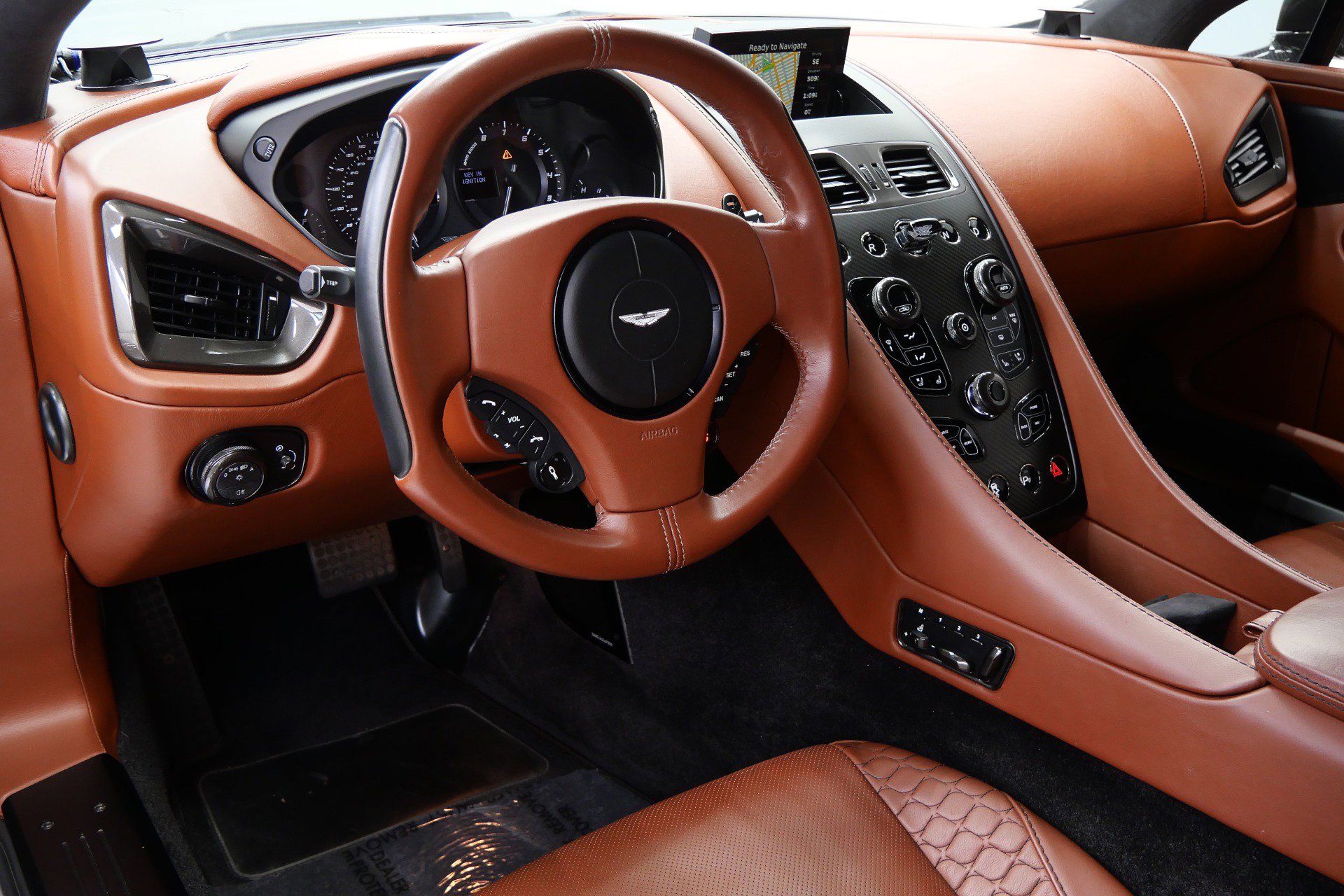 Used 2014 Aston Martin Vanquish Coupe image 13