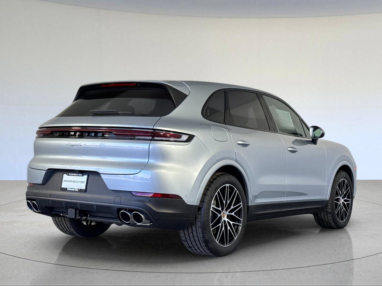New 2026 Porsche Cayenne S image 8