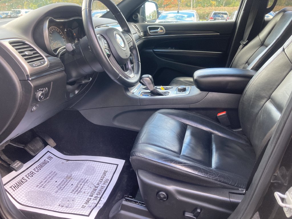 Used 2019 Jeep Grand Cherokee Limited AWD/4WD image 12