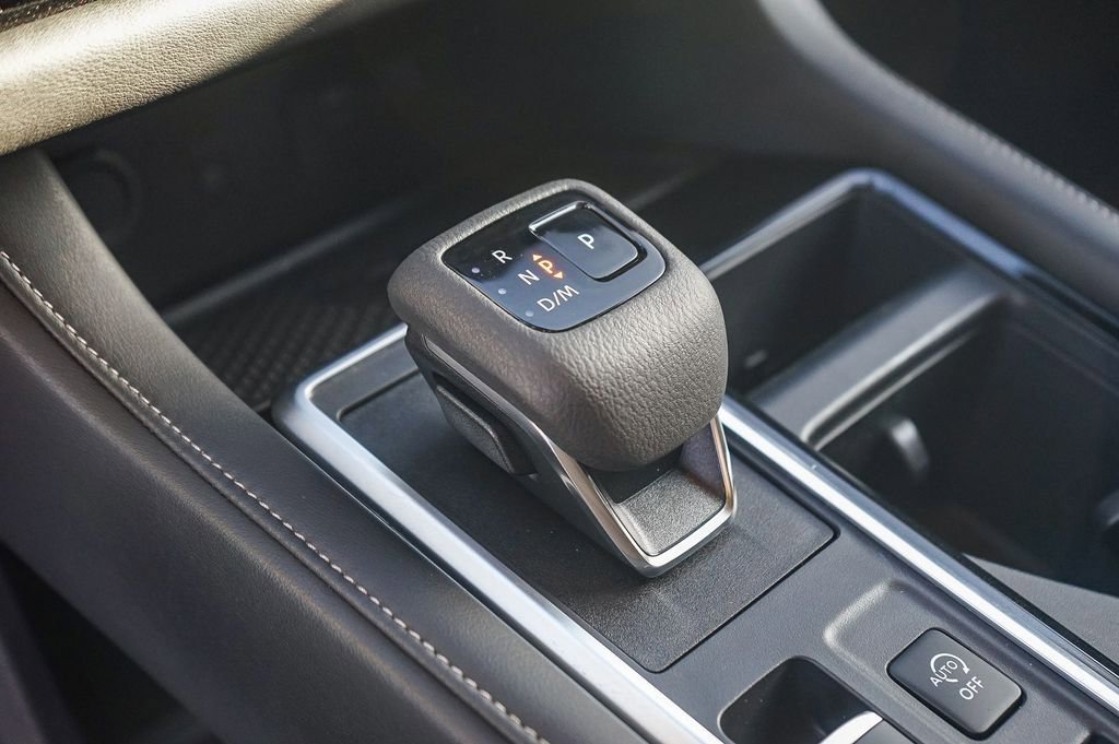 Used 2024 Nissan Pathfinder SL image 18