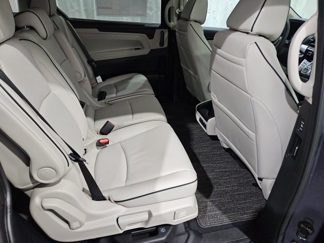 New 2026 Honda Odyssey Touring image 18