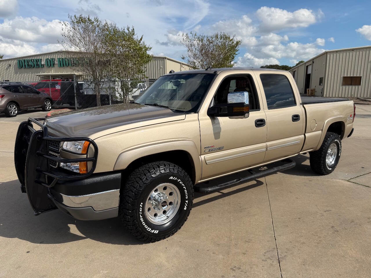Used 2005 Chevrolet Silverado 2500 LT w/ Heavy-Duty Power Package image 13