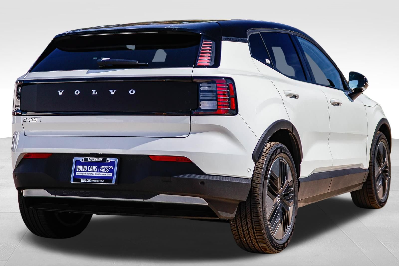 New 2026 Volvo EX30 Cross Country Ultra w/ Protection Package Premier AWD/4WD image 6