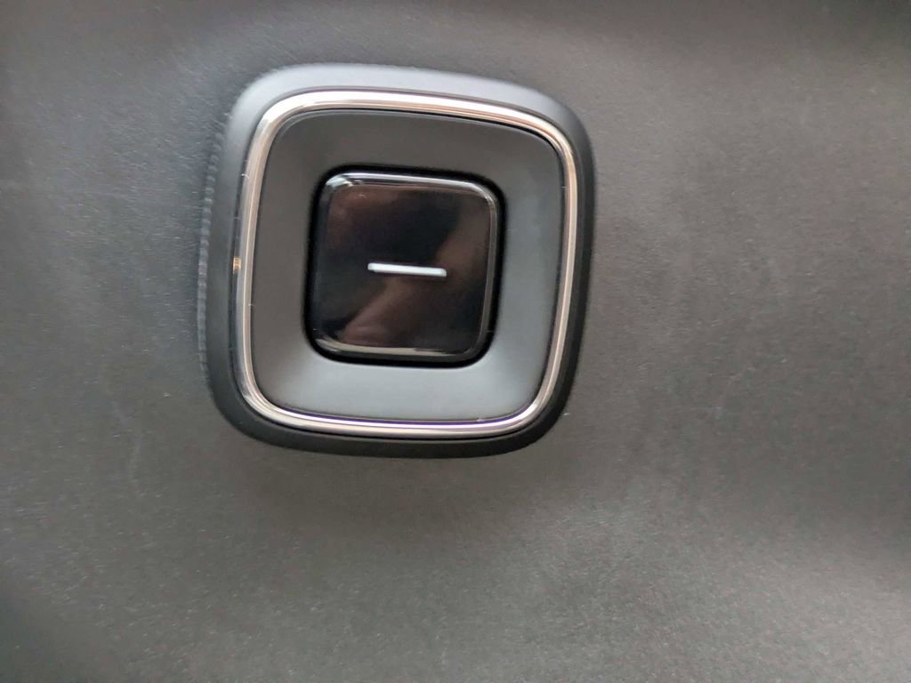 New 2026 Volvo EX90 Ultra image 21