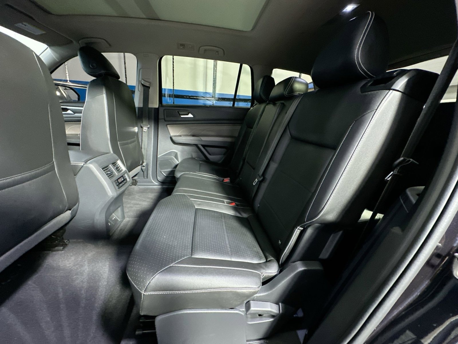 Used 2023 Volkswagen Atlas SEL R-Line image 34