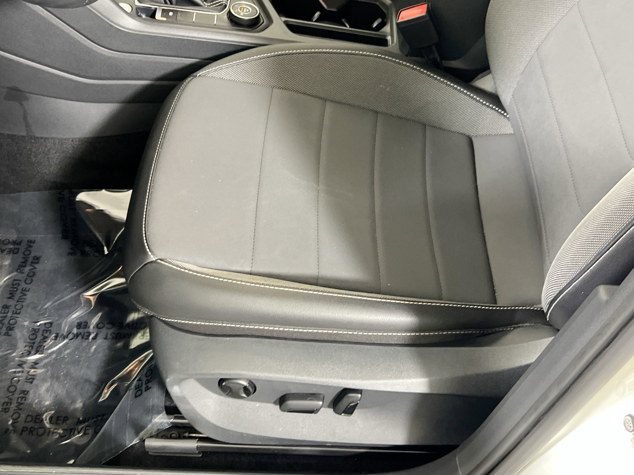 Used 2022 Volkswagen Taos SE image 19