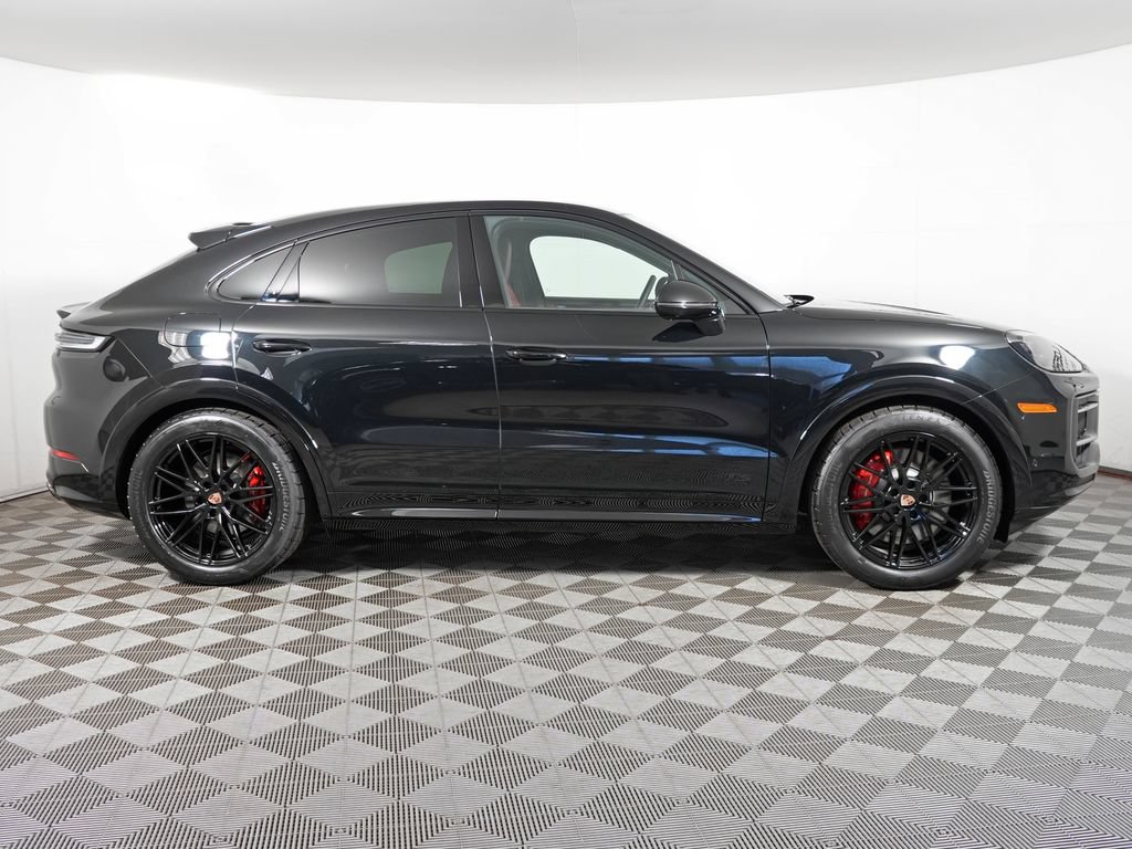 Used 2026 Porsche Cayenne GTS AWD/4WD image 8
