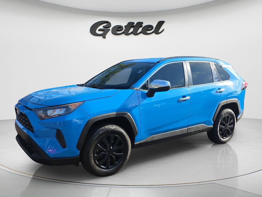 Used 2020 Toyota RAV4 LE image 9