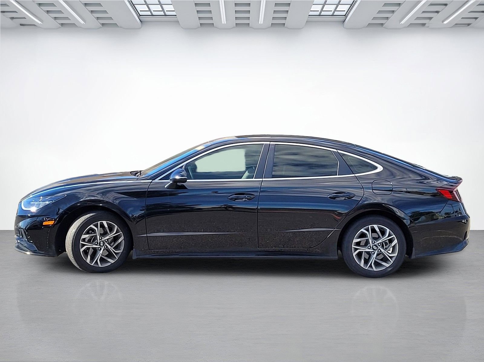 Certified 2023 Hyundai Sonata SEL FWD image 14