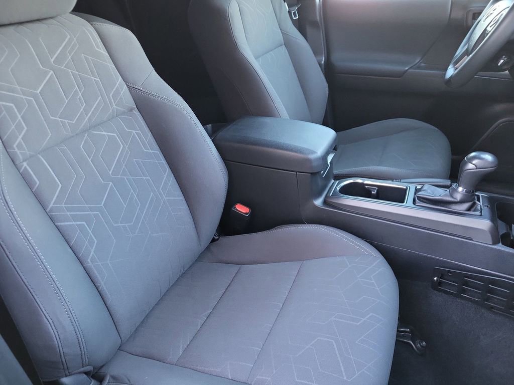 Used 2019 Toyota Tacoma TRD Off-Road image 19