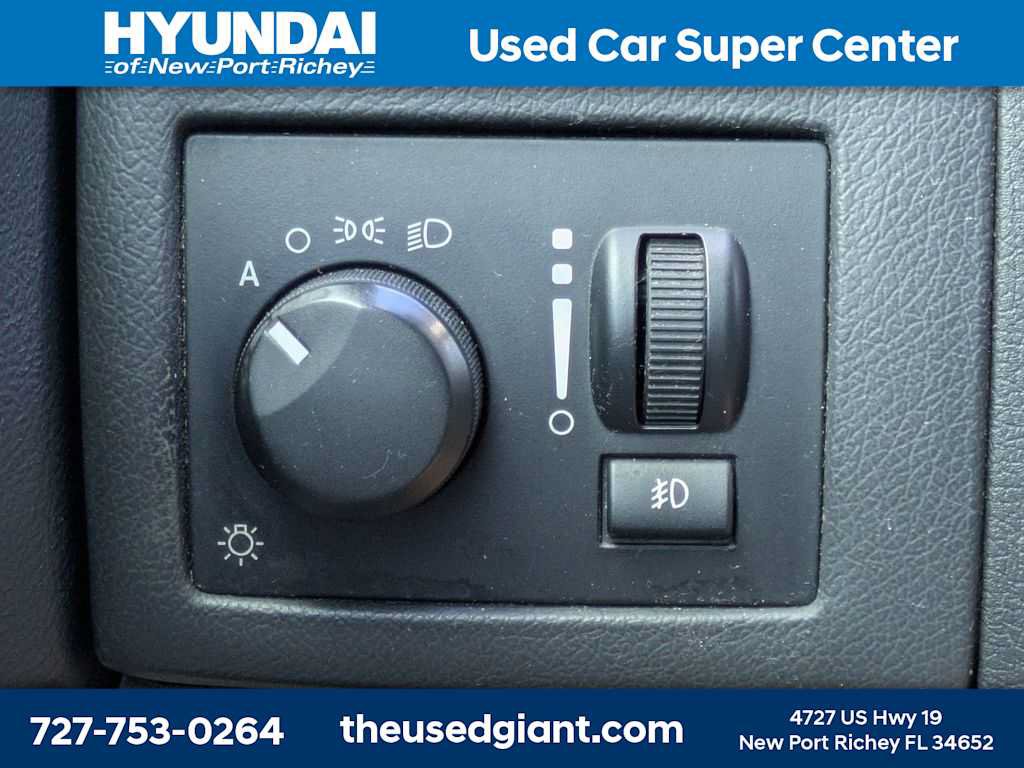 Used 2007 Chrysler 300 C RWD image 26