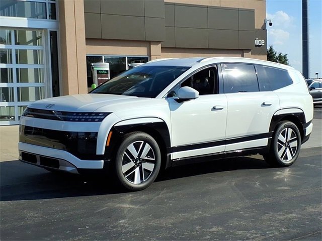 New 2026 Hyundai Ioniq 9 SEL image 2