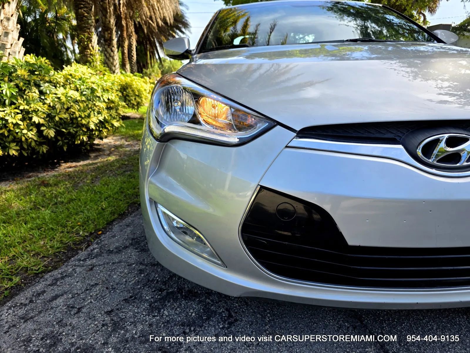 Used 2017 Hyundai Veloster Value Edition FWD image 37