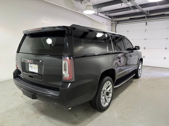 Certified 2020 GMC Yukon XL SLT w/ Premium Edition AWD/4WD image 7