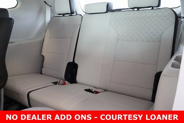 New 2026 GMC Acadia Denali w/ Super Cruise Package image 13