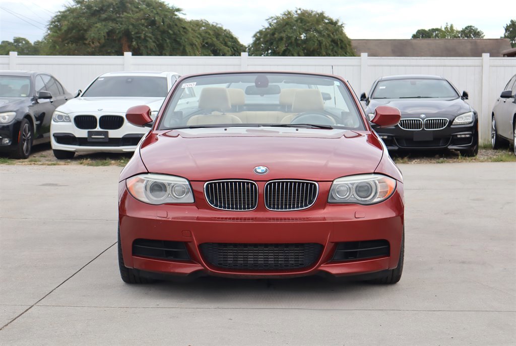 Used 2012 BMW 135i Convertible image 2