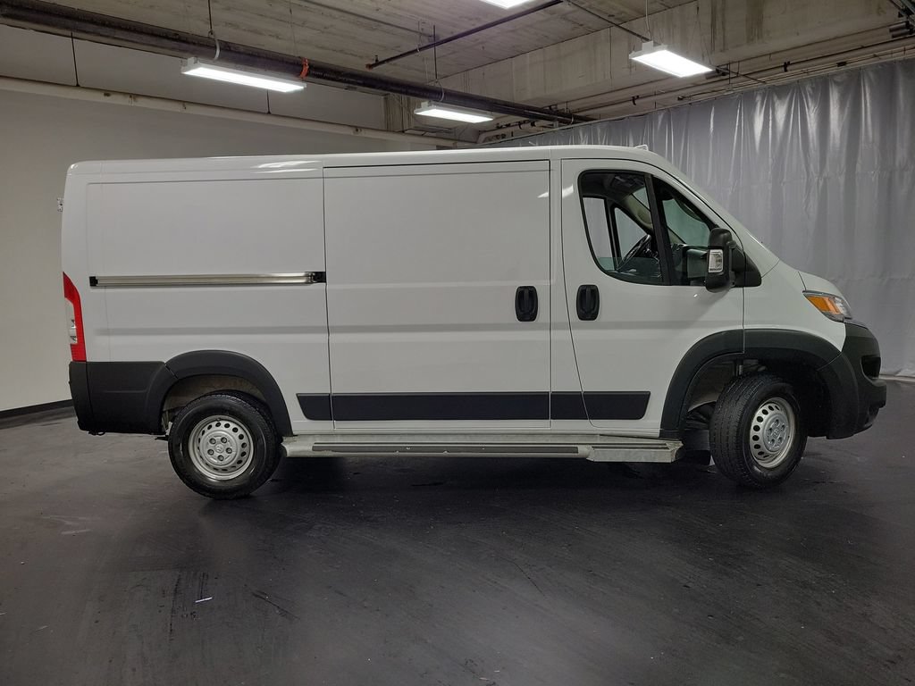 Used 2025 RAM ProMaster 2500 w/ U-Haul Equipment Group FWD image 9