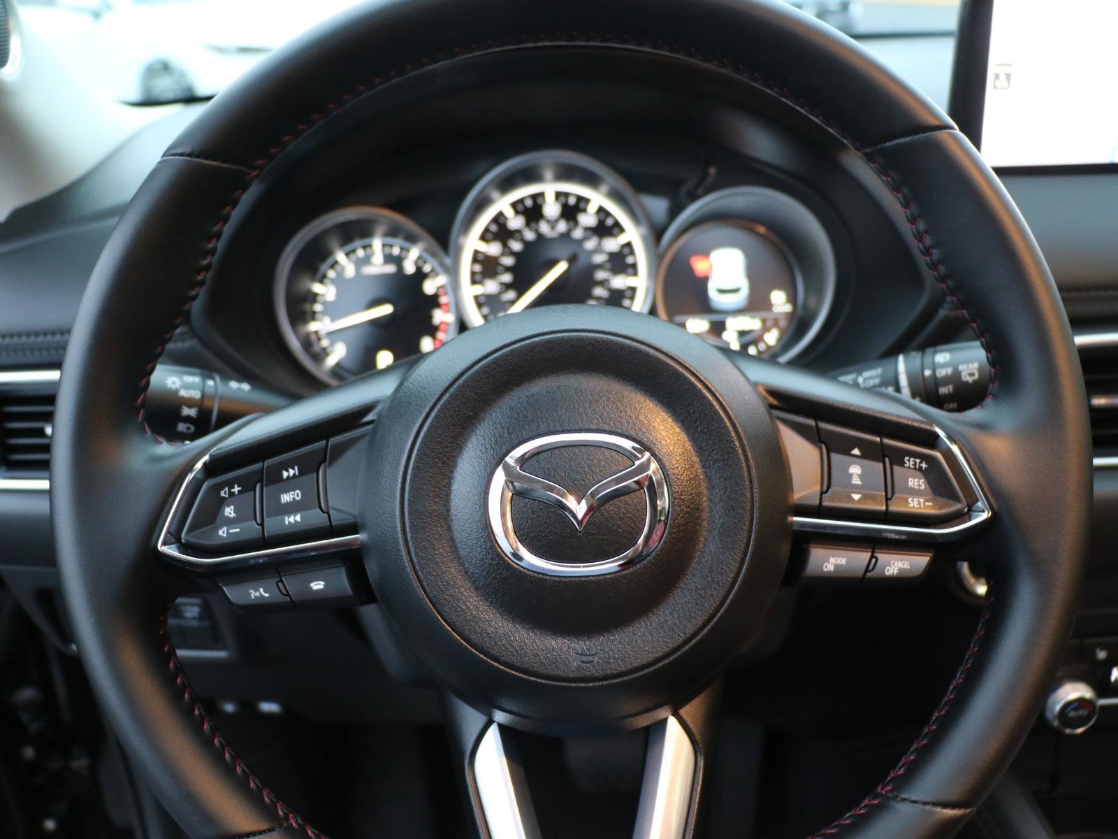 Certified 2025 MAZDA CX-5 Carbon Edition image 15